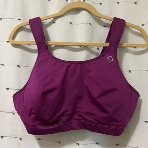 Moving Comfort Maia sports bra size 38D